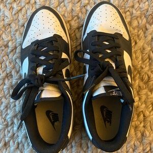 Nike dunk low Panda size US 9 new